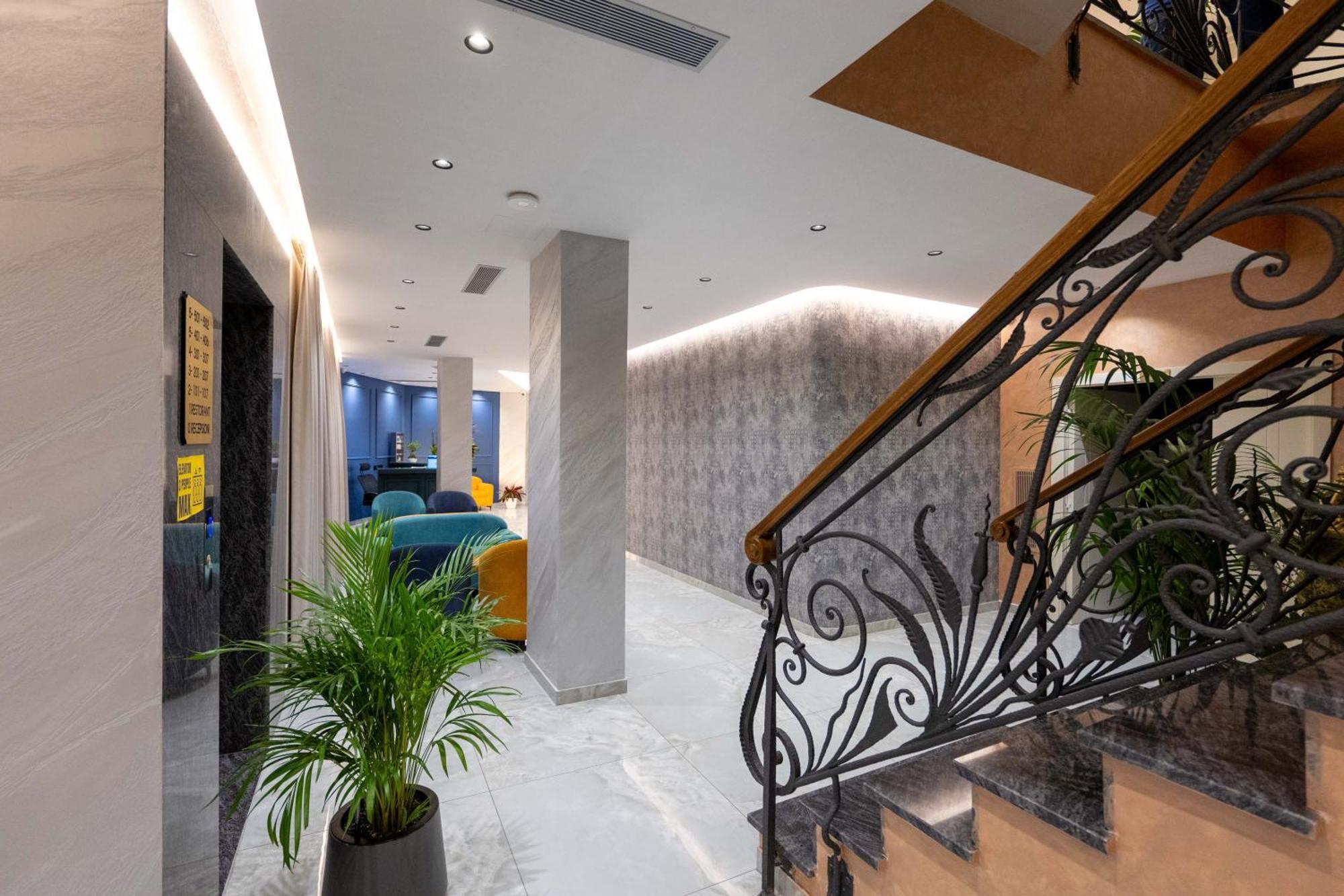 Hotel Dior 4*